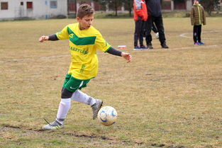 姆巴佩在IG比赛中问鼎冠军，势不可挡引发热议！